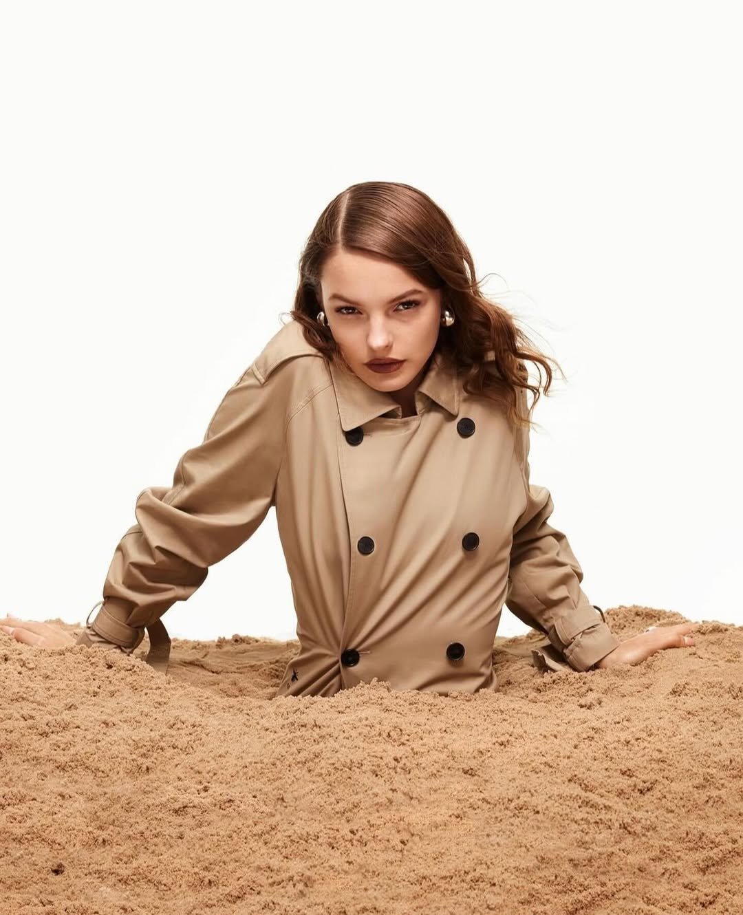 10 magazine - Charlotte rutherford