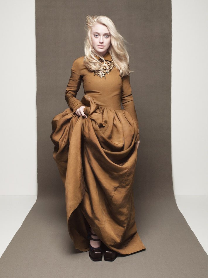 INSTYLE UK FT. DAKOTA FANNING - KAREN COLLINS