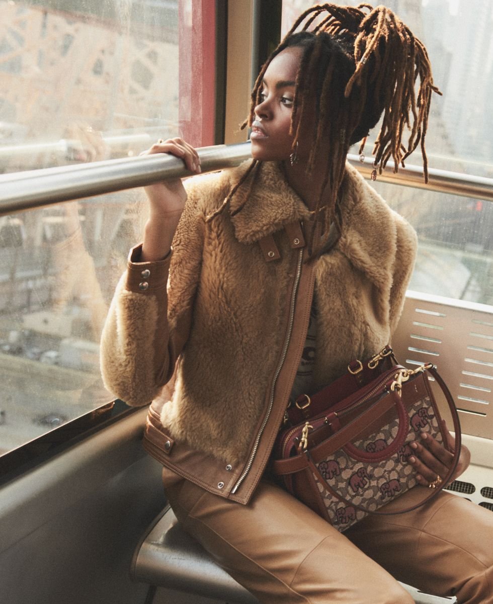 elle x coach - Zackery Michael