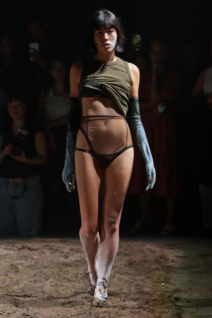 Elena Velez Show YR004 - Hatnim Lee