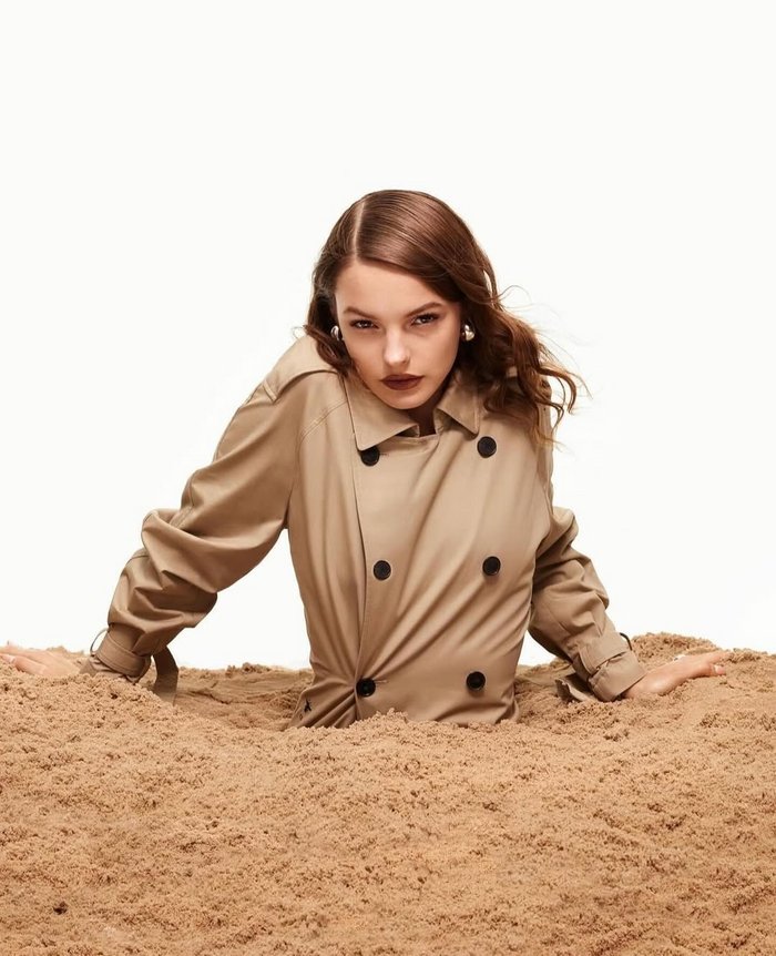 10 magazine - Charlotte rutherford