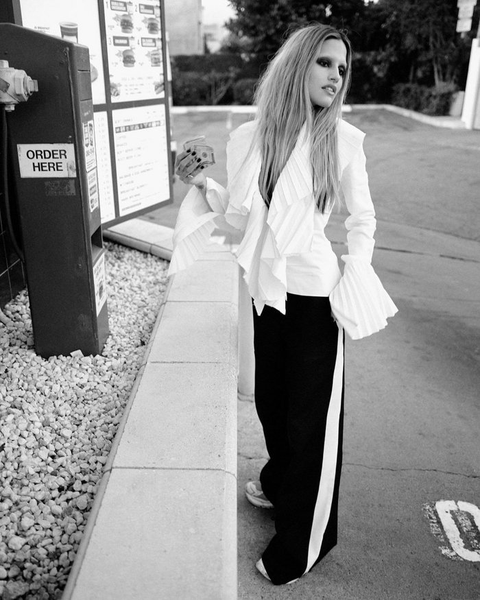 Elle - Cameron McCool