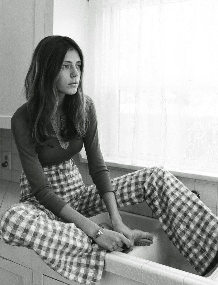 Violet Book - Ami Sioux