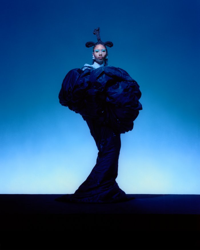 VOGUE BLUE - Andres Jaña