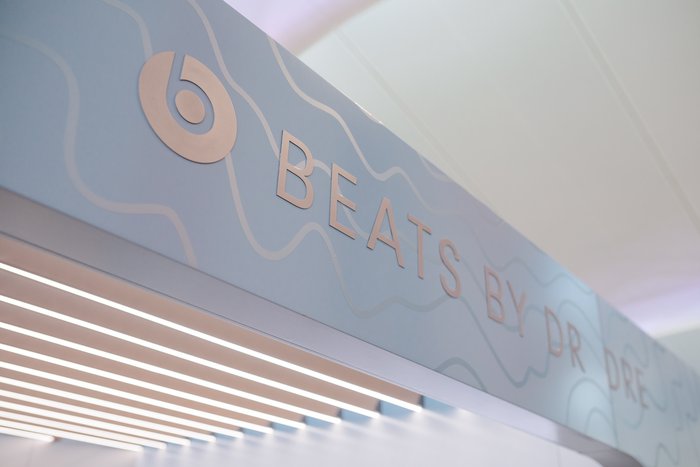 Beats Solo Pro Pop-Up (London Heathrow) 