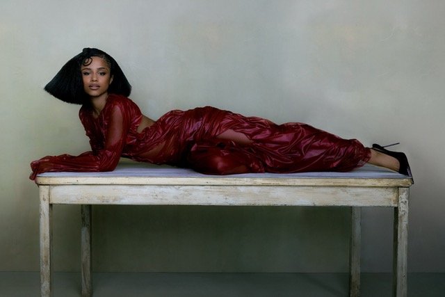 GLAMOUR X TYLA - DELALI AYIVI