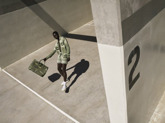 Amiri - Jonas Lindstroem